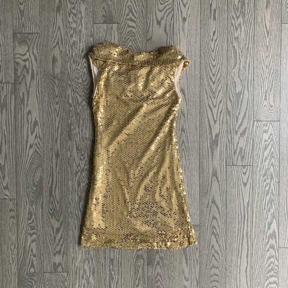 Urban Behaviour Dress✨ - Picture 2 of 5